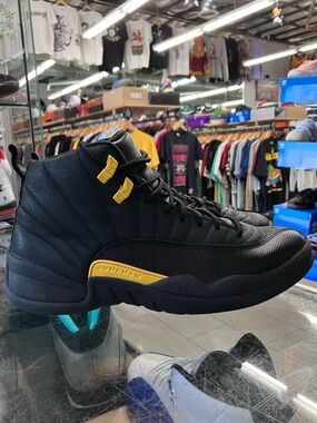 Air Jordan 12 Retro Black Taxi Size 9.5